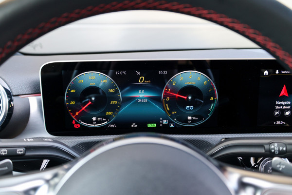 Mercedes-Benz A-Klasse 250 e Business Solution AMG Limited | NAP | PANO | 2X MEMORY | AMG | SFEER | KEYLESS