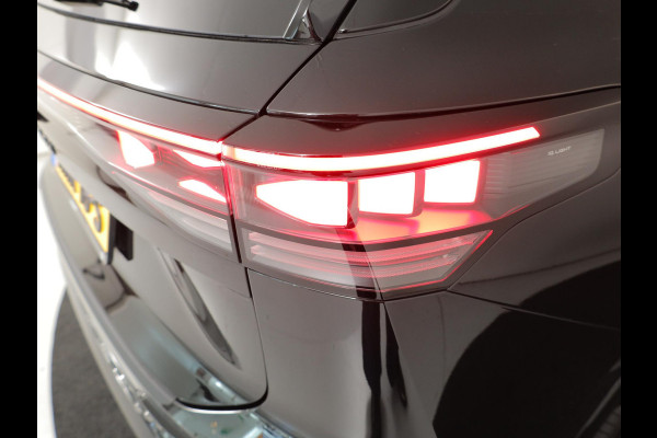 Volkswagen Tayron 1.5 eHybrid R-Line Edition 272 pk Automaat (DSG) | Verlengde garantie | Navigatie | Panoramadak | Trekhaak (wegklapbaar) | Rondomzicht camera | Lederen bekleding | Stoelverwarming v/a | R-Line |