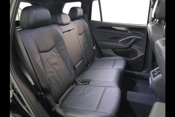 Volkswagen Tayron 1.5 eHybrid R-Line Edition 272 pk Automaat (DSG) | Verlengde garantie | Navigatie | Panoramadak | Trekhaak (wegklapbaar) | Rondomzicht camera | Lederen bekleding | Stoelverwarming v/a | R-Line |