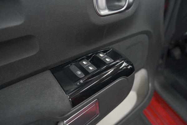 Citroën C3 PureTech 82 Shine | Camera | Navigatie | Apple Carplay | Parkeersensoren