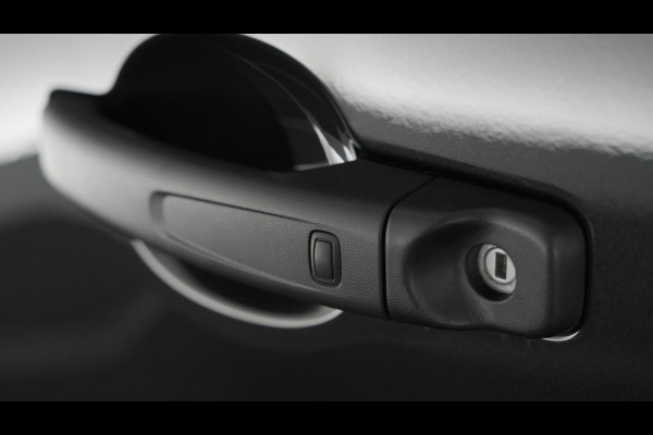 Renault Trafic 2.0 Blue dCi EDC 170 T29 L2H1 Extra DC | 6 Zitplaatsen | Camera | Navigatie | Climate Control | Dubbele Cabine