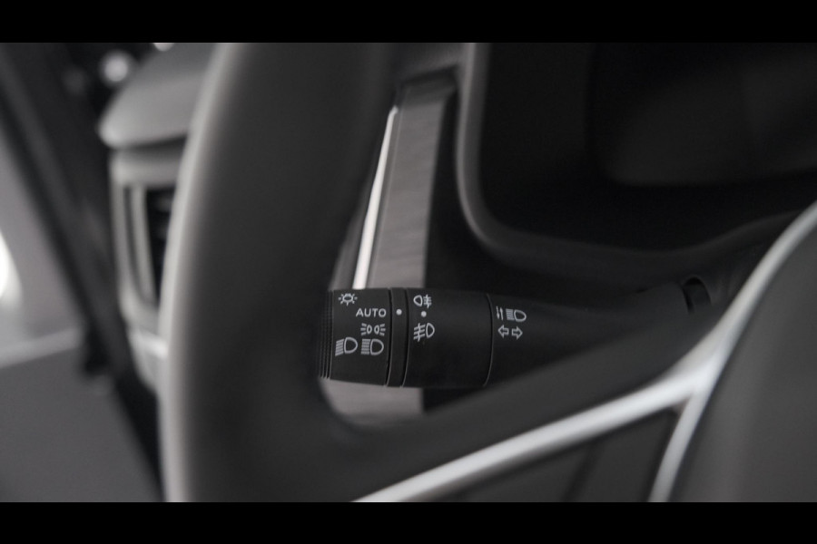 Renault Trafic 2.0 Blue dCi EDC 170 T29 L2H1 Extra DC | 6 Zitplaatsen | Camera | Navigatie | Climate Control | Dubbele Cabine