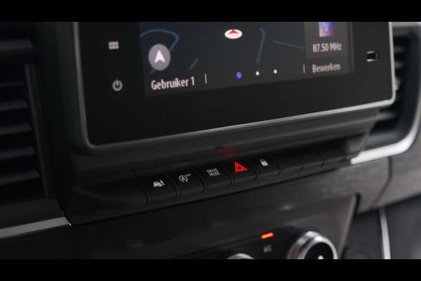 Renault Trafic 2.0 Blue dCi EDC 170 T29 L2H1 Extra DC | 6 Zitplaatsen | Camera | Navigatie | Climate Control | Dubbele Cabine