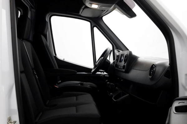 Mercedes-Benz Sprinter 315 CDI 150pk L2H2 LED/Navi/Camera 03-2022