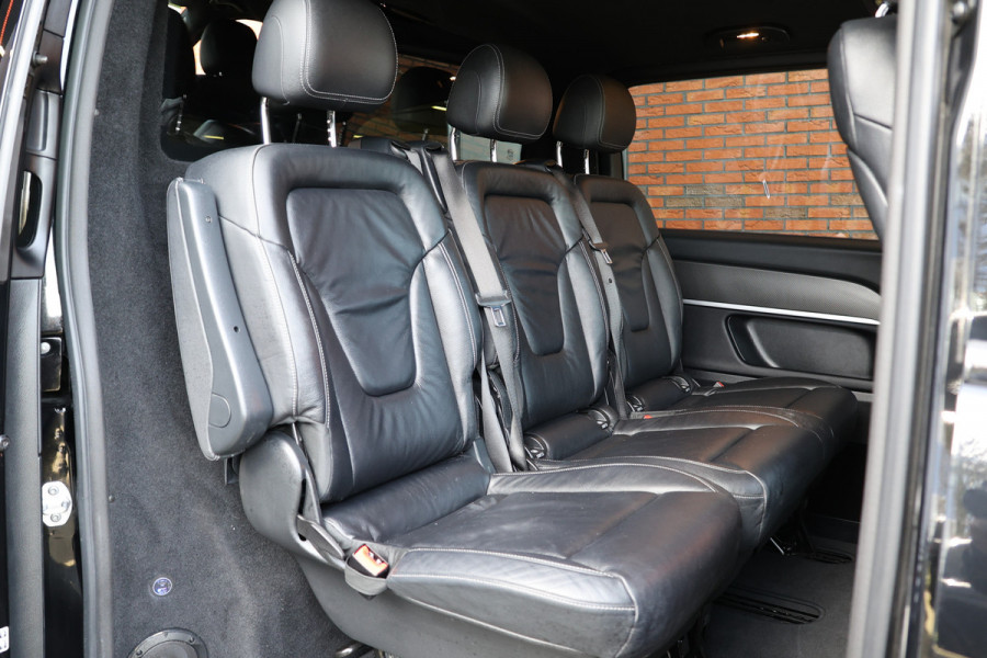 Mercedes-Benz V-Klasse 220d Lang DC | AMG | 360 Camera | CarPlay | Bi-Xenon | Lederen bekleding | Facelift model | Navigatie | 19'' AMG Velgen | Stoelverwarming | Kenwood Sound | DAB | Elek achterklep | Carbon afwerking | Sportonderstel | Dubbel cabine | Dealer onderhouden