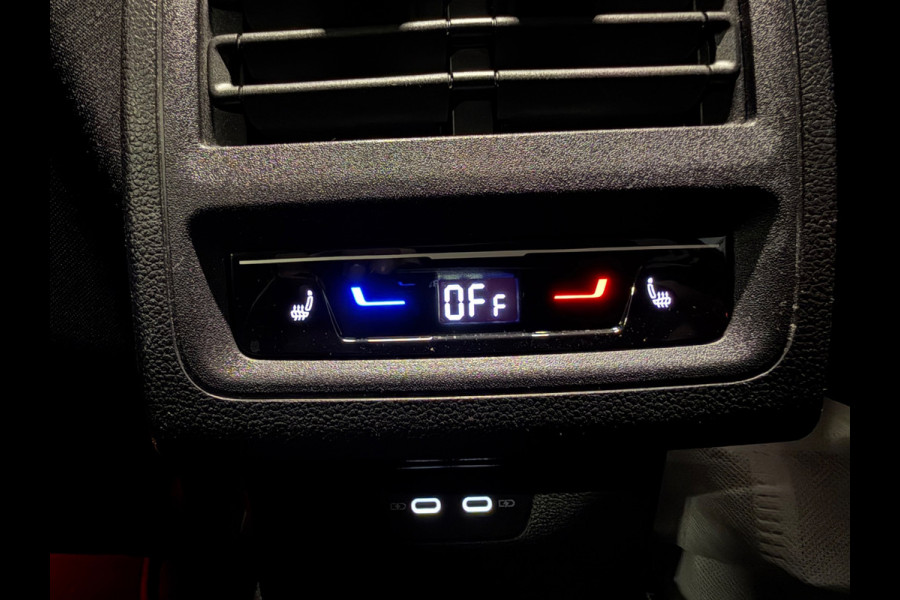 Volkswagen Golf 2.0 TDI | PANO | TREKHAAK | CAMERA | MEMORY SEATS | CARPLAY | IQ DRIVE