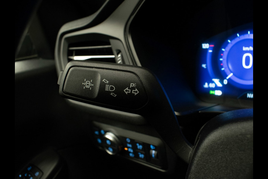 Ford Kuga 2.5 PHEV ST-Line X Sport (APPLE CARPLAY,NAVI,CAMERA V/A,PDC,STOEL/STUUR VERWARMING,GETINT,LED,SPORTSTOELEN,LM VELGEN)