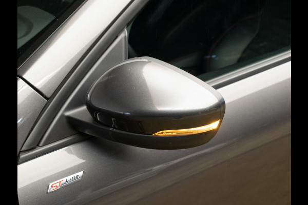 Ford Kuga 2.5 PHEV ST-Line X Sport (APPLE CARPLAY,NAVI,CAMERA V/A,PDC,STOEL/STUUR VERWARMING,GETINT,LED,SPORTSTOELEN,LM VELGEN)