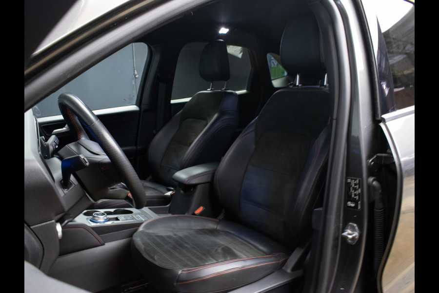 Ford Kuga 2.5 PHEV ST-Line X Sport (APPLE CARPLAY,NAVI,CAMERA V/A,PDC,STOEL/STUUR VERWARMING,GETINT,LED,SPORTSTOELEN,LM VELGEN)