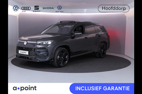 Volkswagen Tayron 1.5 eHybrid R-Line Edition 272 pk Automaat (DSG) | Verlengde garantie | Navigatie | Panoramadak | Trekhaak (wegklapbaar) | Rondomzicht camera | Lederen bekleding | Stoelverwarming v/a | R-Line |