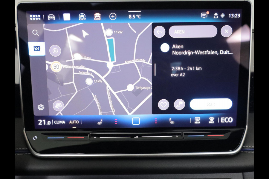 Volkswagen Tiguan 1.5 eHybrid R-Line Edition 204 pk Automaat (DSG) | Verlengde garantie | Navigatie | Panoramadak | Trekhaak (wegklapbaar) | Parkeersensoren (Park assist) | Rondomzicht camera | Stoelverwarming v/a | R-Line |