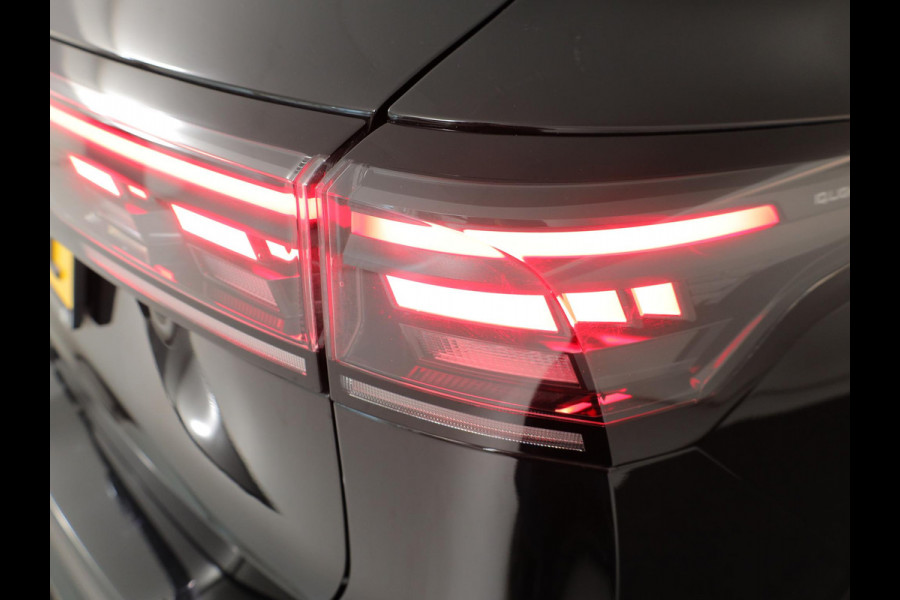 Volkswagen Tiguan 1.5 eHybrid R-Line Edition 204 pk Automaat (DSG) | Verlengde garantie | Navigatie | Panoramadak | Trekhaak (wegklapbaar) | Parkeersensoren (Park assist) | Rondomzicht camera | Stoelverwarming v/a | R-Line |