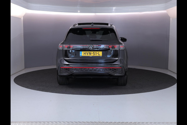 Volkswagen Tiguan 1.5 eHybrid R-Line Edition 204 pk Automaat (DSG) | Verlengde garantie | Navigatie | Panoramadak | Trekhaak (wegklapbaar) | Parkeersensoren (Park assist) | Rondomzicht camera | Stoelverwarming v/a | R-Line |