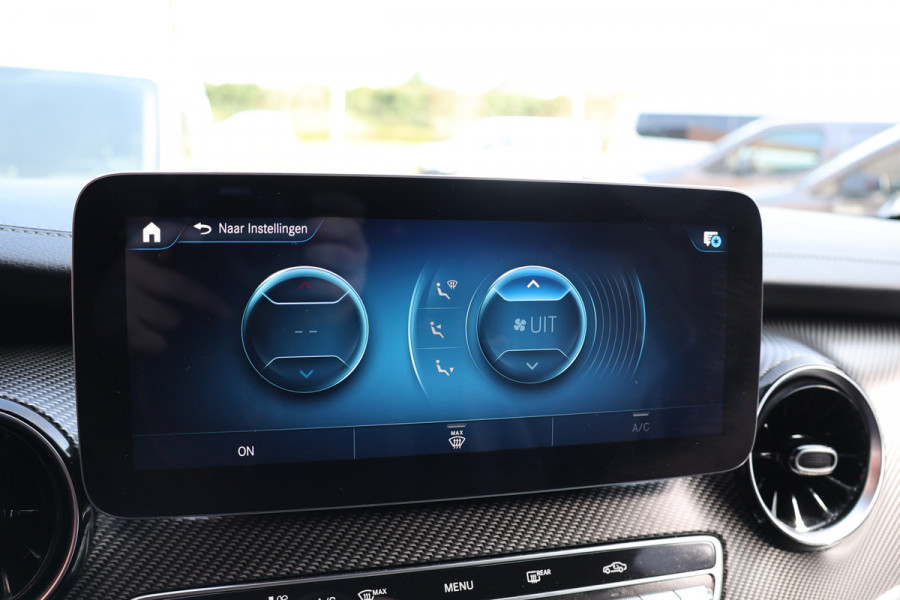 Mercedes-Benz V-Klasse 220d Lang DC | AMG | 360 Camera | CarPlay | Bi-Xenon | Lederen bekleding | Facelift model | Navigatie | 19'' AMG Velgen | Stoelverwarming | Kenwood Sound | DAB | Elek achterklep | Carbon afwerking | Sportonderstel | Dubbel cabine | Dealer onderhouden