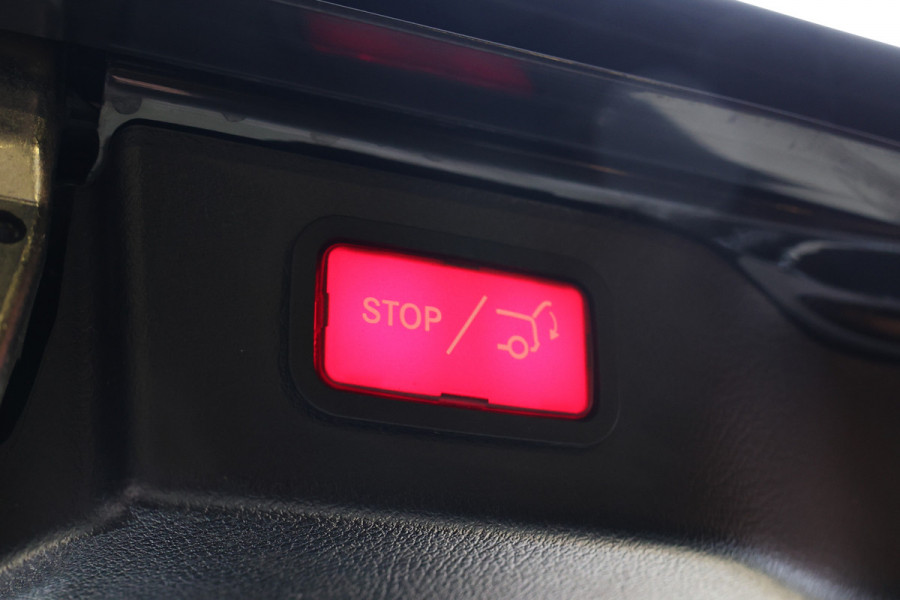 Mercedes-Benz V-Klasse 220d Lang DC | AMG | 360 Camera | CarPlay | Bi-Xenon | Lederen bekleding | Facelift model | Navigatie | 19'' AMG Velgen | Stoelverwarming | Kenwood Sound | DAB | Elek achterklep | Carbon afwerking | Sportonderstel | Dubbel cabine | Dealer onderhouden