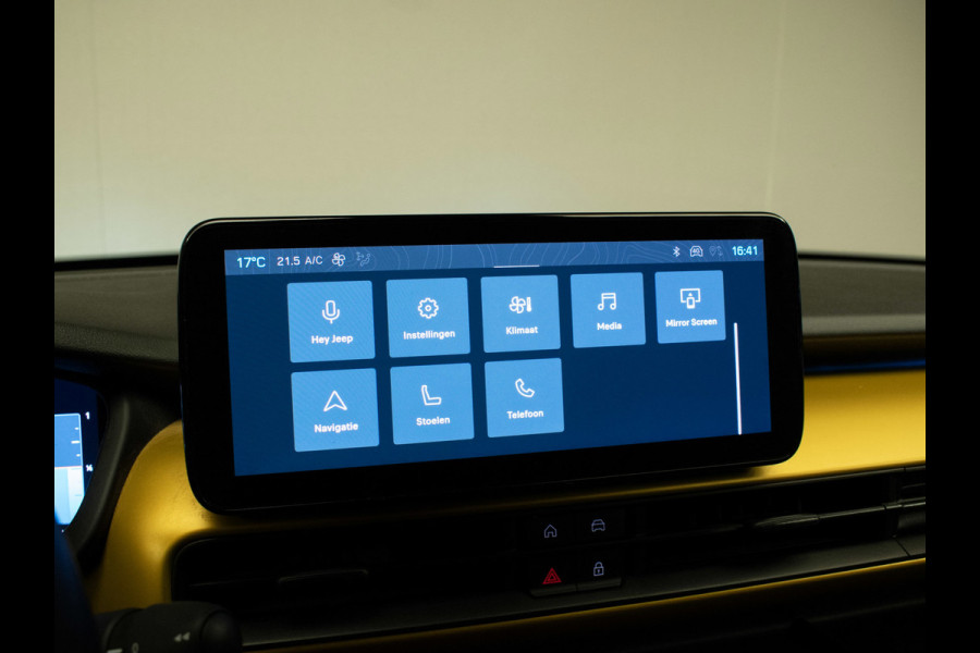 Jeep Avenger Avenger 54 kWh (APPLE CARPLAY,NAVI,CAMERA,PDC,SPORTSTOELEN,ACC,LM VELGEN,NETTESTAAT)