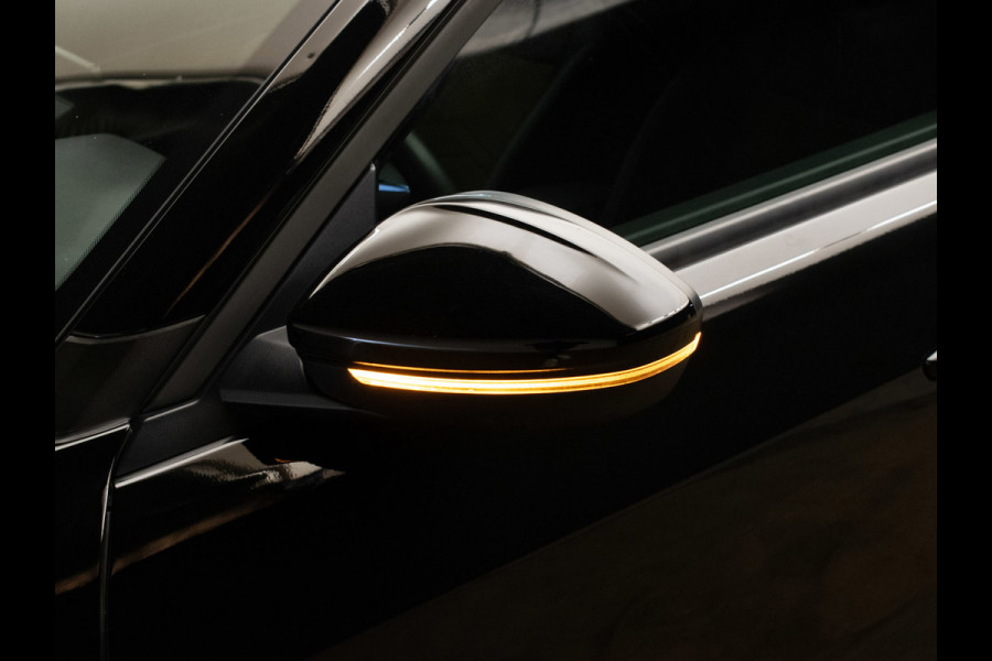 Jeep Avenger Avenger 54 kWh (APPLE CARPLAY,NAVI,CAMERA,PDC,SPORTSTOELEN,ACC,LM VELGEN,NETTESTAAT)