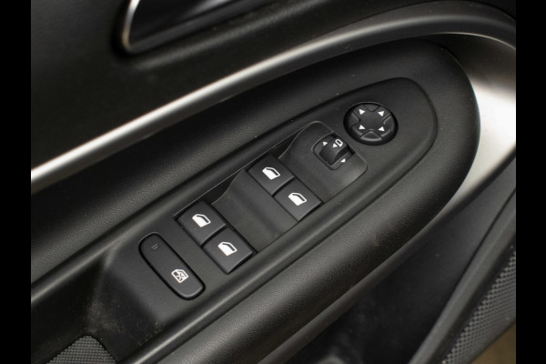 Jeep Avenger Avenger 54 kWh (APPLE CARPLAY,NAVI,CAMERA,PDC,SPORTSTOELEN,ACC,LM VELGEN,NETTESTAAT)