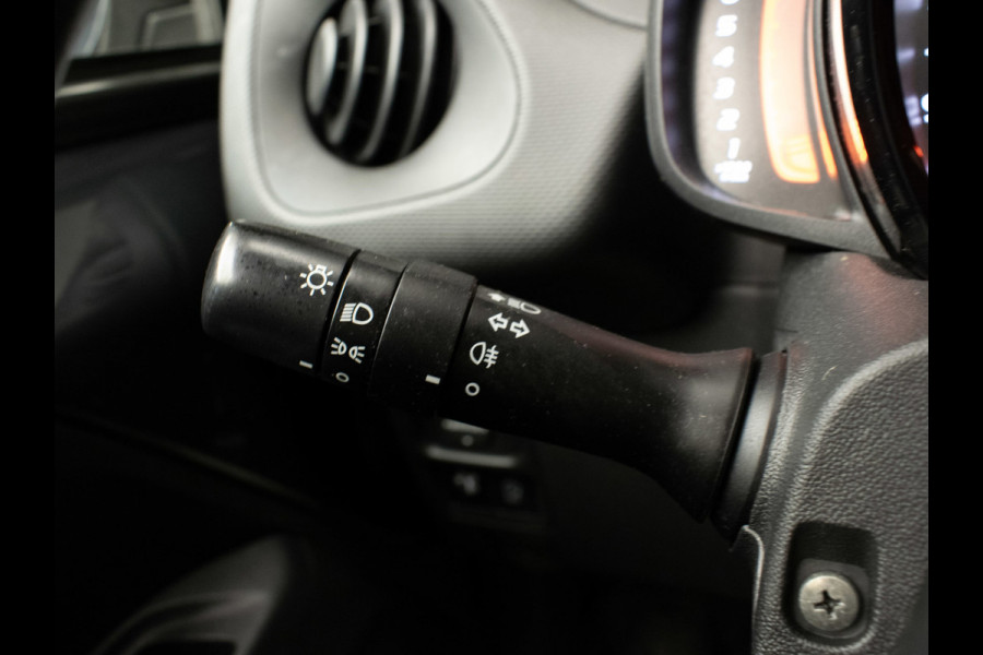 Citroën C1 1.0 VTi Feel 57000KM (AIRCO,GETINT,SPOILER,ELEKTRISCH PAKKET,BLUETOOTH,LED,SPORTSTOELEN,NIEUWE APK,NETTE STAAT)