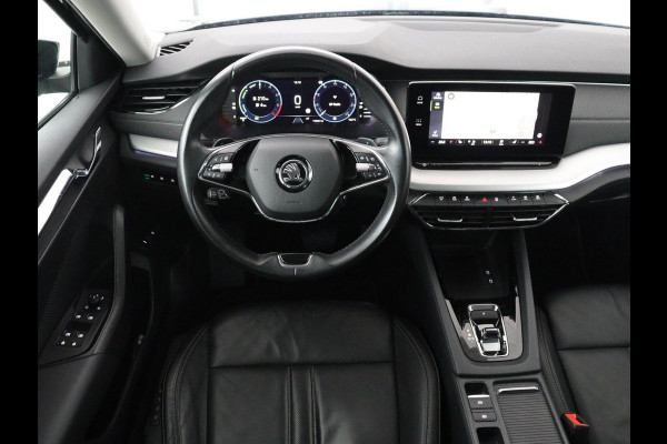 Škoda Octavia 1.4 TSI iV PHEV Business Edition Plus | Leder | Trekhaak | Stoelverwarming | Adaptive cruise | Camera | Carplay | Memory | Park Assist | Navigatie | Stuurverwarming | Side Assist | Plug In