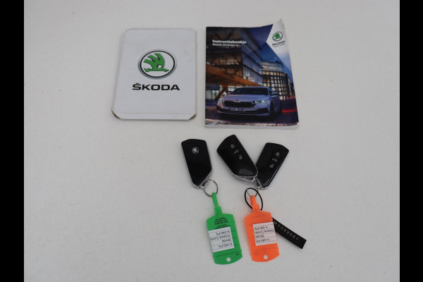 Škoda Octavia 1.4 TSI iV PHEV Business Edition Plus | Leder | Trekhaak | Stoelverwarming | Adaptive cruise | Camera | Carplay | Memory | Park Assist | Navigatie | Stuurverwarming | Side Assist | Plug In