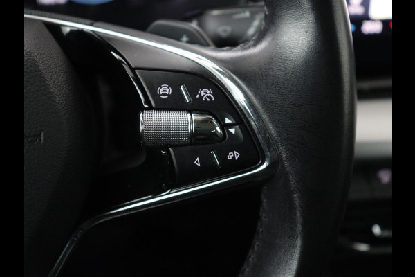 Škoda Octavia 1.4 TSI iV PHEV Business Edition Plus | Leder | Trekhaak | Stoelverwarming | Adaptive cruise | Camera | Carplay | Memory | Park Assist | Navigatie | Stuurverwarming | Side Assist | Plug In