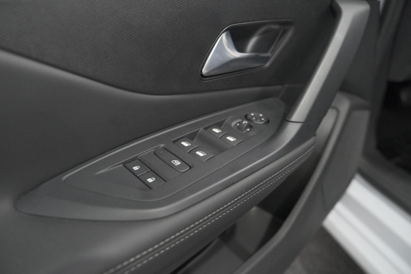 Peugeot 308 SW 1.6 Plug-in Hybrid 180 Allure | 360 Camera | Adaptieve Cruise Control | Navigatie | Apple Carplay
