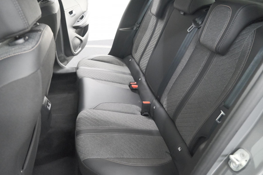 Peugeot 208 PureTech 100 Allure | Gris Selenium | Apple Carplay | Parkeersensoren | Climate Control