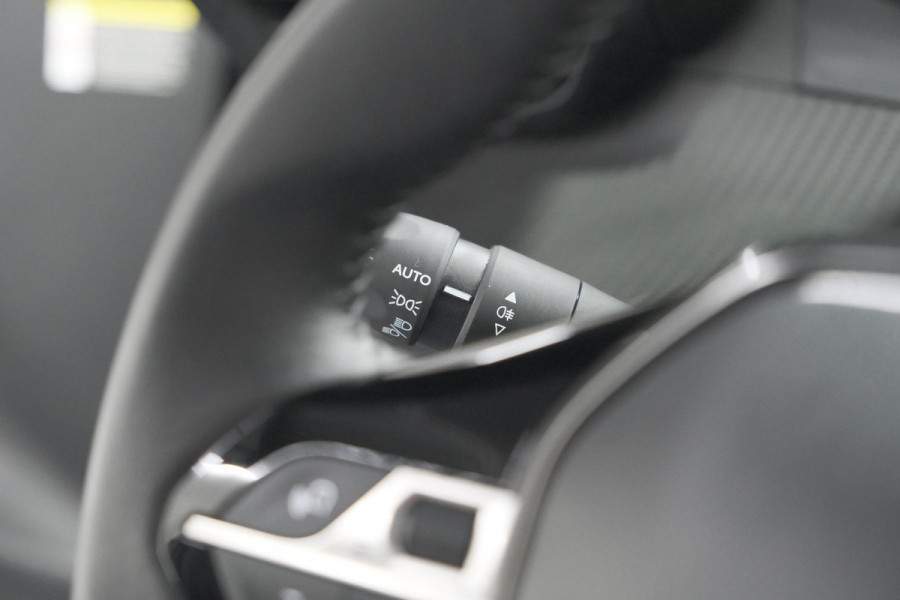 Peugeot 208 PureTech 100 Allure | Gris Selenium | Apple Carplay | Parkeersensoren | Climate Control