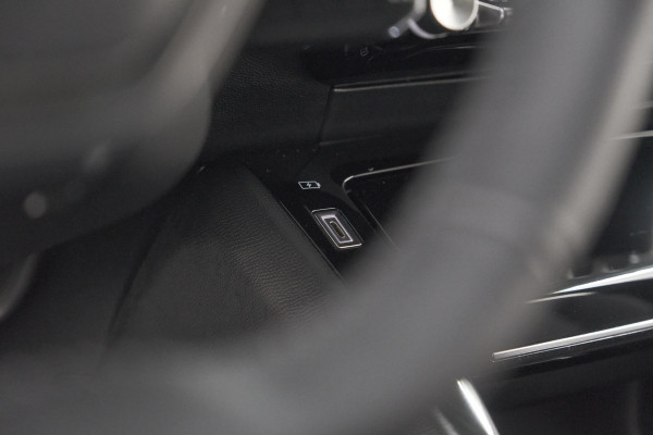 Peugeot 208 PureTech 100 Allure | Gris Selenium | Apple Carplay | Parkeersensoren | Climate Control