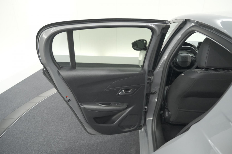 Peugeot 208 PureTech 100 Allure | Gris Selenium | Apple Carplay | Parkeersensoren | Climate Control