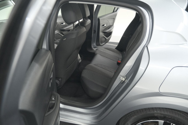 Peugeot 208 PureTech 100 Allure | Apple Carplay | Parkeersensoren | Climate Control