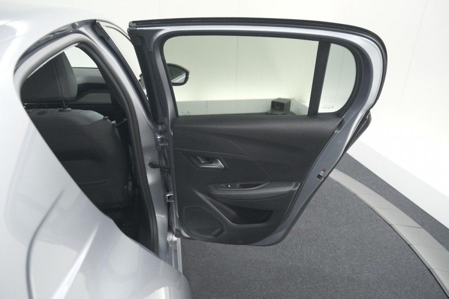 Peugeot 208 PureTech 100 Allure | Apple Carplay | Parkeersensoren | Climate Control