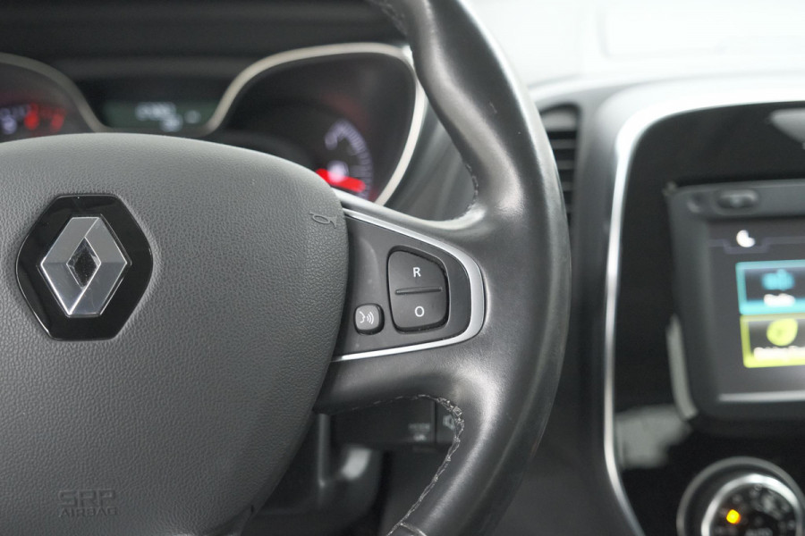 Renault Captur TCe 90 Intens | Trekhaak | AllSeason banden | Navigatie | Parkeersensoren