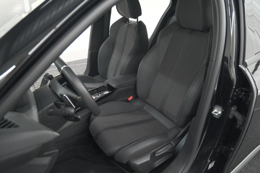 Peugeot 2008 PureTech 130 EAT8 GT | Camera | Parkeersensoren | Apple Carplay