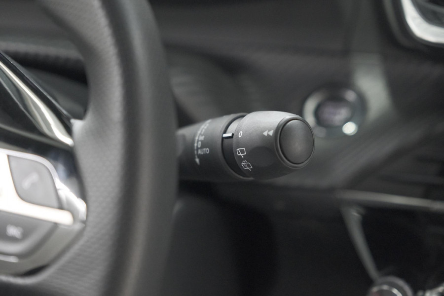 Peugeot 2008 PureTech 130 EAT8 GT | Camera | Parkeersensoren | Apple Carplay