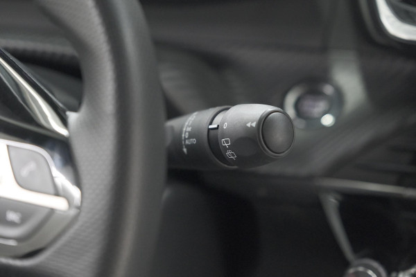 Peugeot 2008 PureTech 130 EAT8 GT | Camera | Parkeersensoren | Apple Carplay