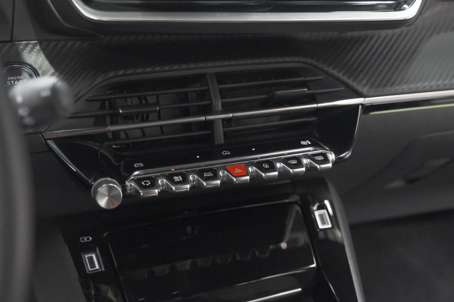 Peugeot 2008 PureTech 130 EAT8 GT | Camera | Parkeersensoren | Apple Carplay