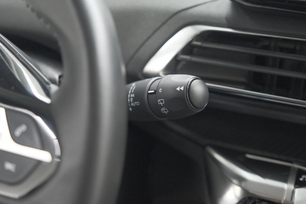 Peugeot 5008 PureTech 130 EAT8 Active Pack | 7 Zitplaatsen | Apple Carplay | Parkeersensoren | Navigatie