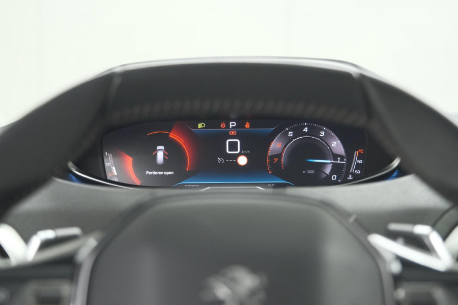 Peugeot 5008 PureTech 130 EAT8 Active Pack | 7 Zitplaatsen | Apple Carplay | Parkeersensoren | Navigatie