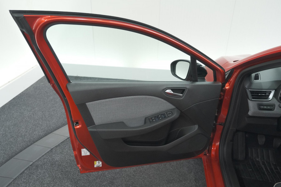 Renault Clio TCe 90 GPF Techno | 360 Camera | Adaptieve Cruise Control | 9.3 Inch Groot Scherm