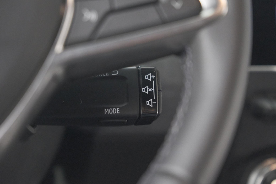 Renault Clio TCe 90 GPF Techno | 360 Camera | Adaptieve Cruise Control | 9.3 Inch Groot Scherm