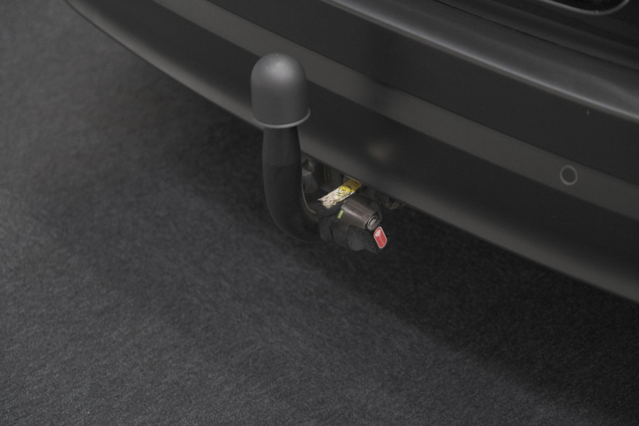 Citroën C3 PureTech 110 S&S Shine | Trekhaak | Parkeersensoren | Navigatie | Apple Carplay