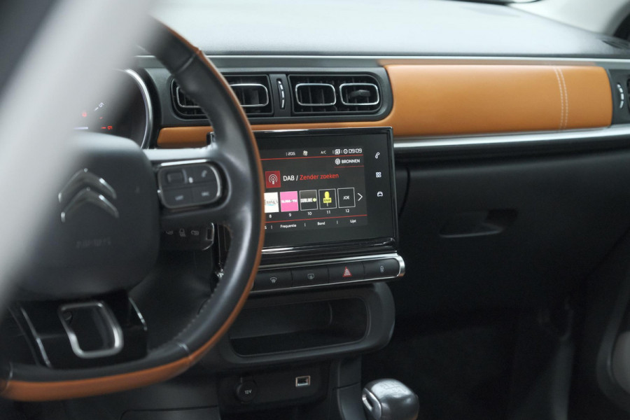 Citroën C3 PureTech 110 S&S Shine | Trekhaak | Parkeersensoren | Navigatie | Apple Carplay