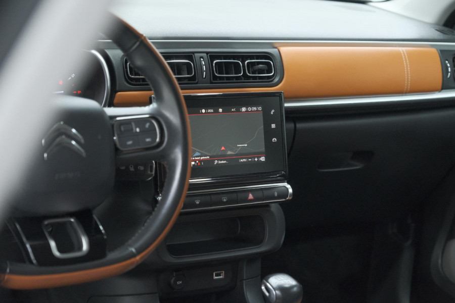 Citroën C3 PureTech 110 S&S Shine | Trekhaak | Parkeersensoren | Navigatie | Apple Carplay