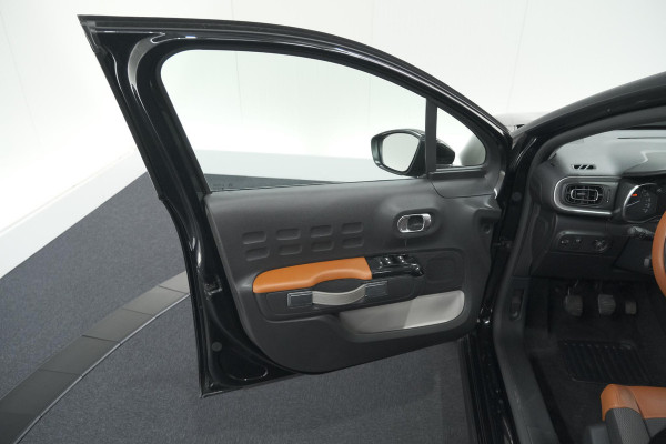 Citroën C3 PureTech 110 S&S Shine | Trekhaak | Parkeersensoren | Navigatie | Apple Carplay