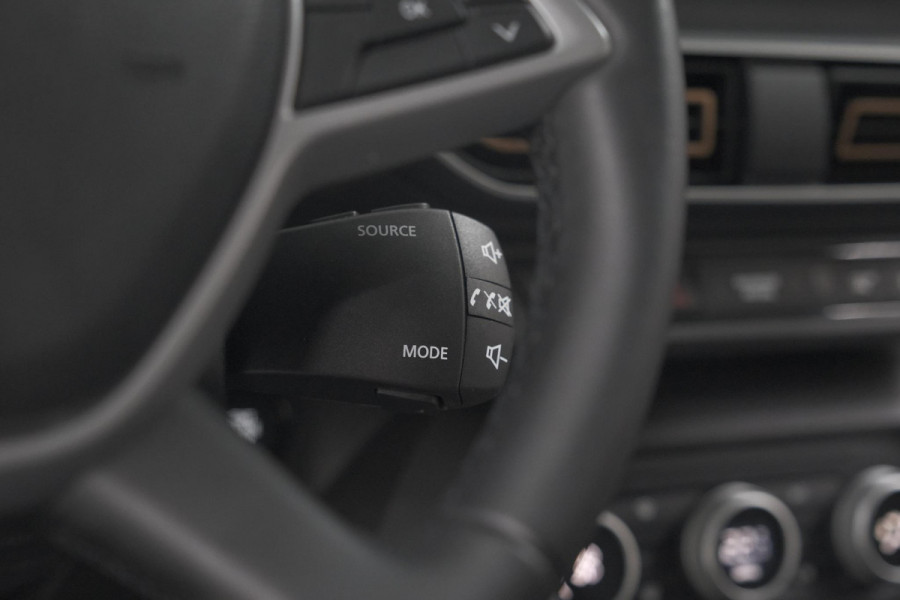 Dacia Jogger TCe 110 Extreme | 7 Zitplaatsen | Camera | Dodehoekdetectie | Stoelverwarming | Apple Carplay