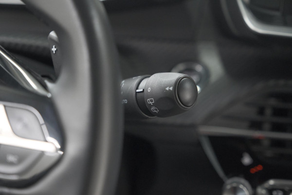 Peugeot 2008 PureTech 130 EAT8 Allure Pack | Stoelverwarming | Adaptieve Cruise Control | Camera