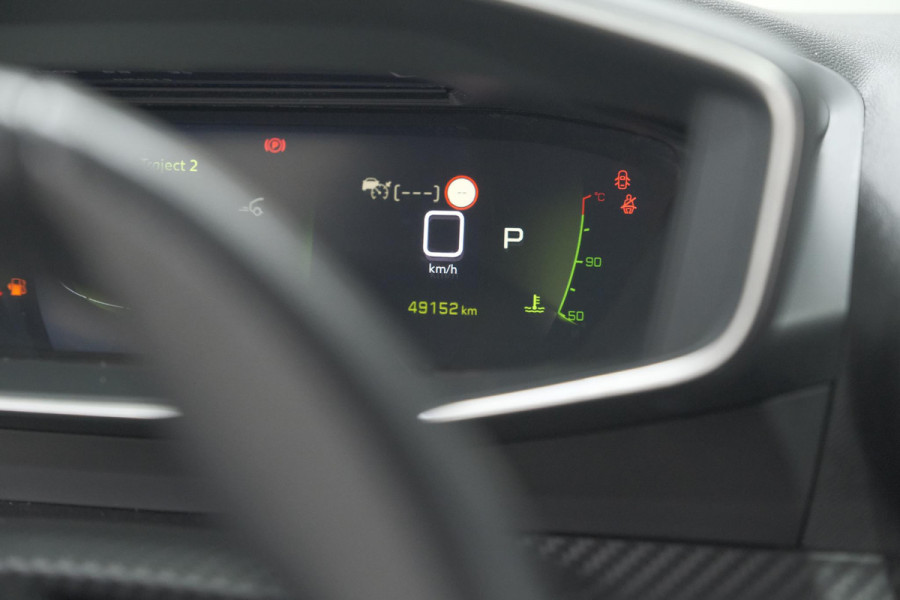 Peugeot 2008 PureTech 130 EAT8 Allure Pack | Stoelverwarming | Adaptieve Cruise Control | Camera