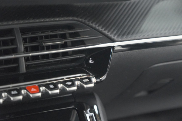 Peugeot 2008 PureTech 130 EAT8 Allure Pack | Stoelverwarming | Adaptieve Cruise Control | Camera